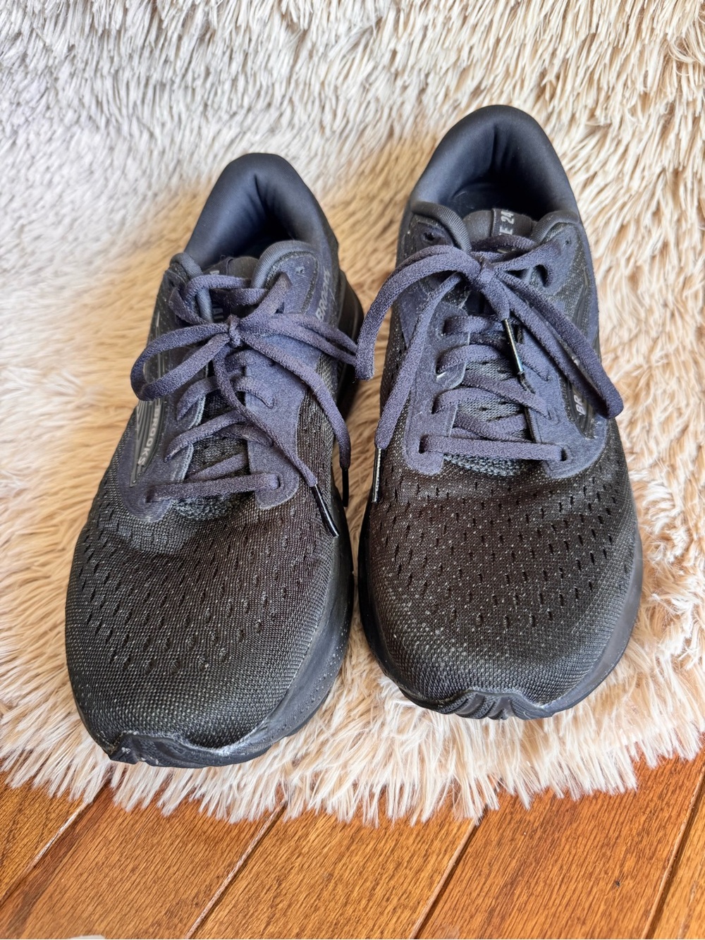 Brooks Women's Black Running Sneakers